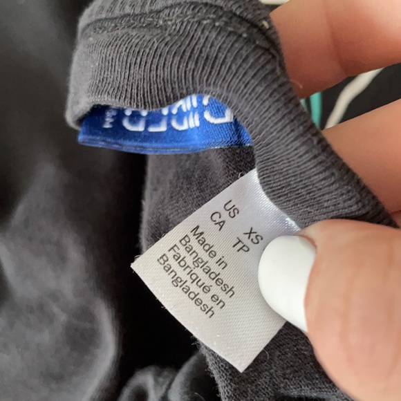 Black graphic tee - Picture 5 of 5